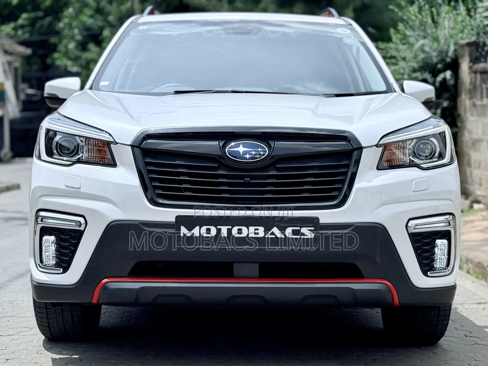 Subaru Forester Premium AWD 2019 White