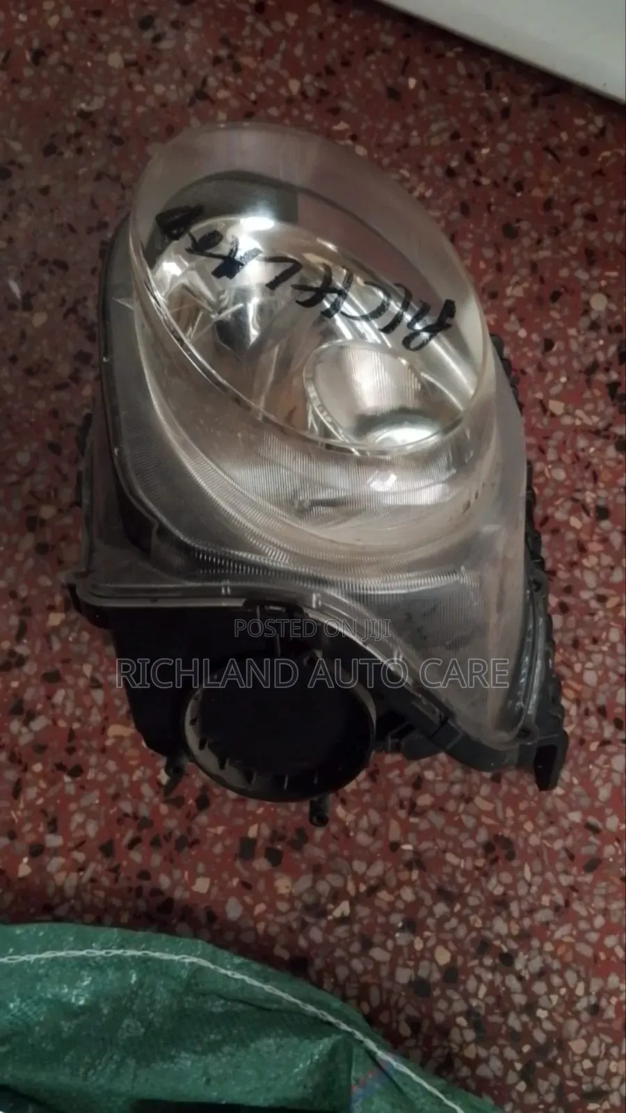 Headlight Nissan Juke