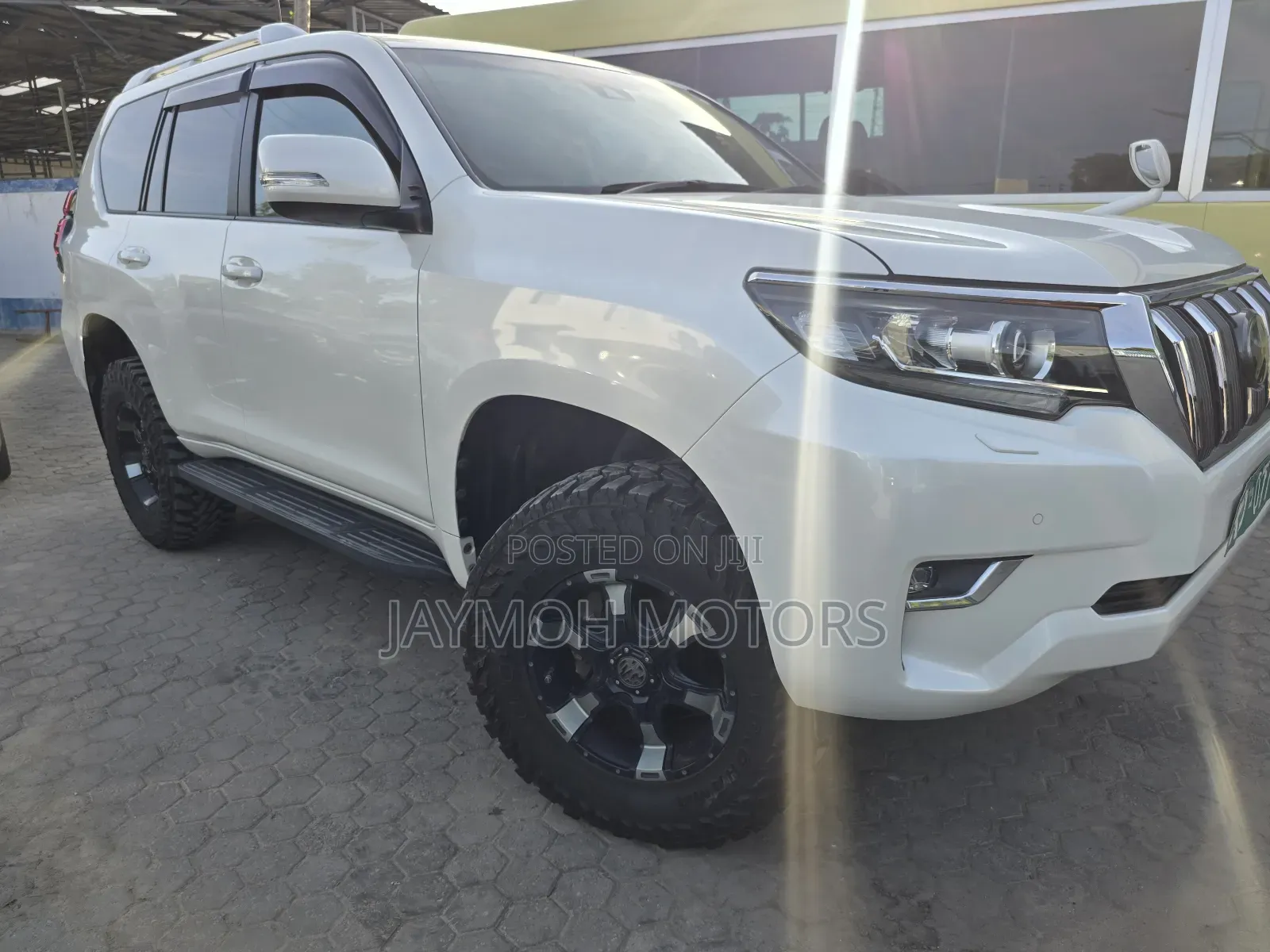 Toyota Land Cruiser Prado 2018 White