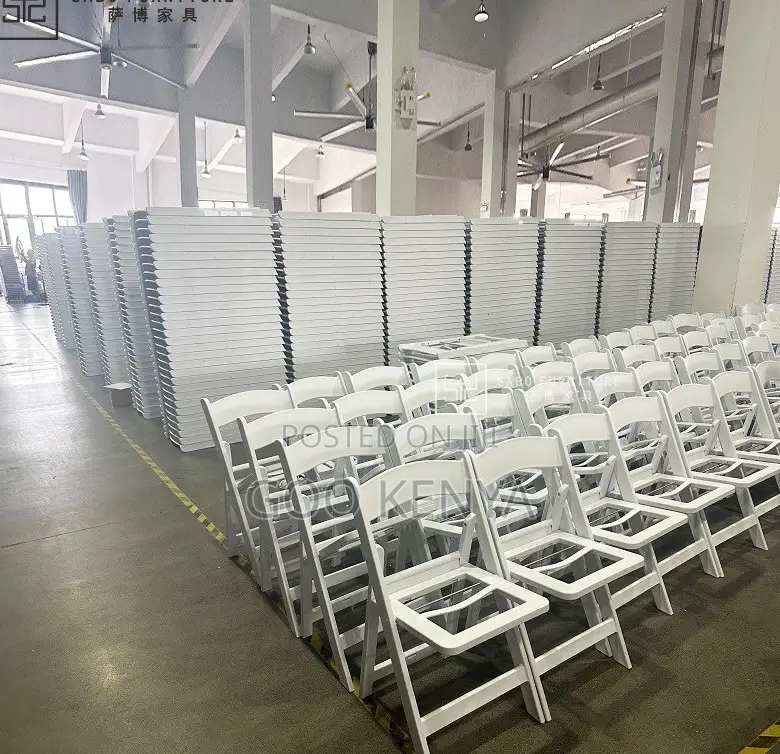 Home Chair; Durable Foldable Plastic Chair for Banquets and Garden Use