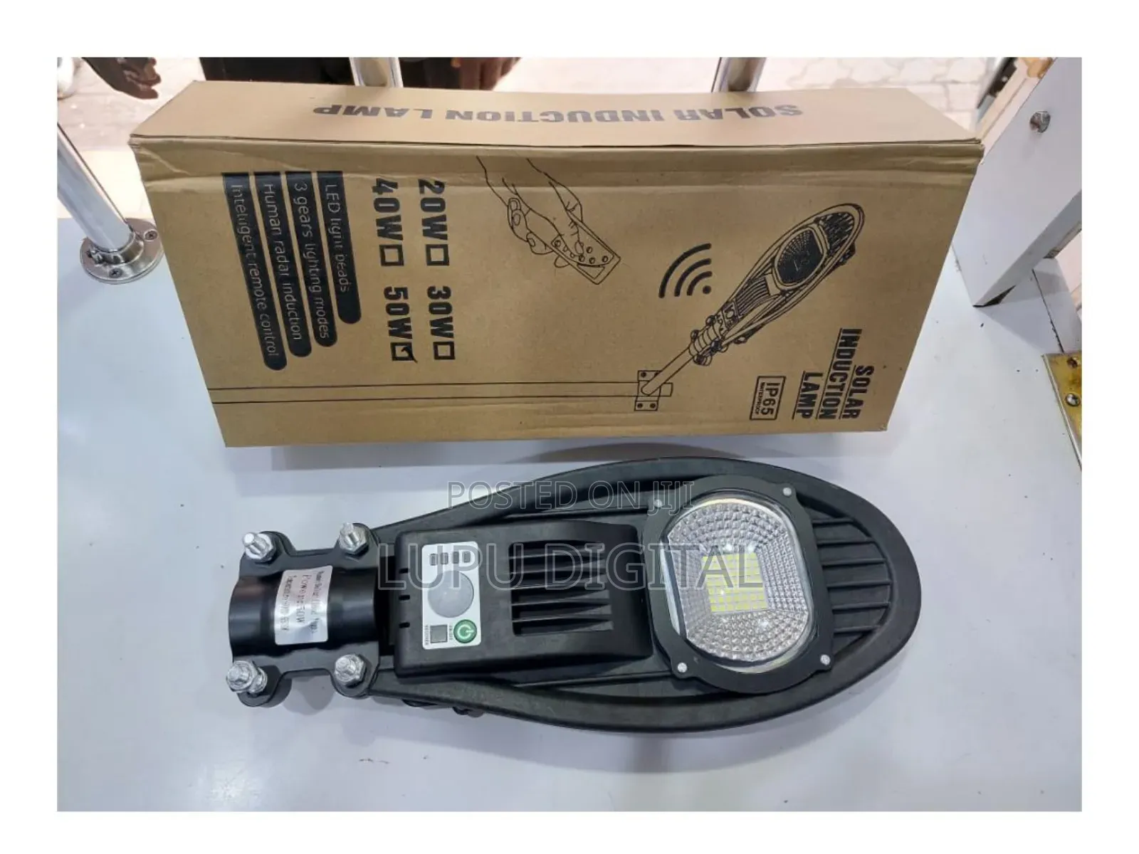 50w S624 Oval Solar Floodlight With Motion Sensor