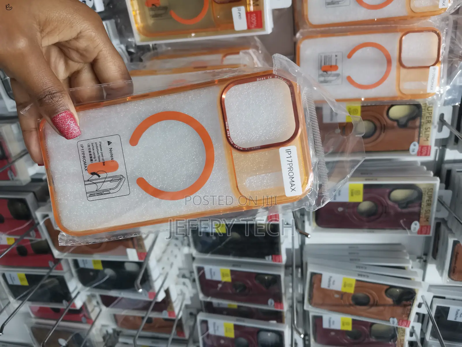 Magmat iPhone 17 Pro Max Transparent Magsafe Compatible Case