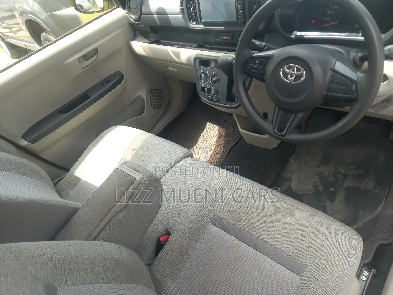 Toyota Passo 2018 Yellow
