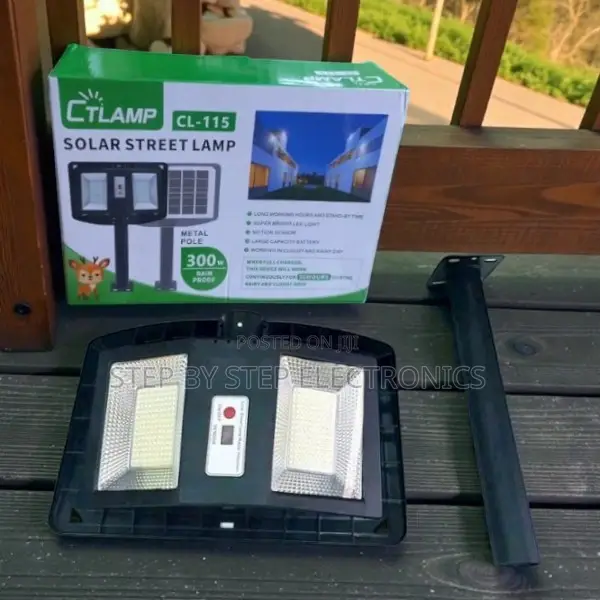 Long-Lasting Ctlamp 300w Double-Sided Motion Sensor Solar Street Light