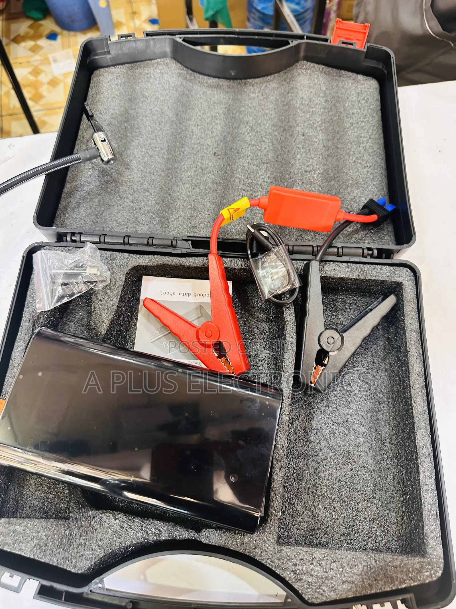 Q7 80000mah Jumpstarter + Tyre Inflator – All-in-One Car Power