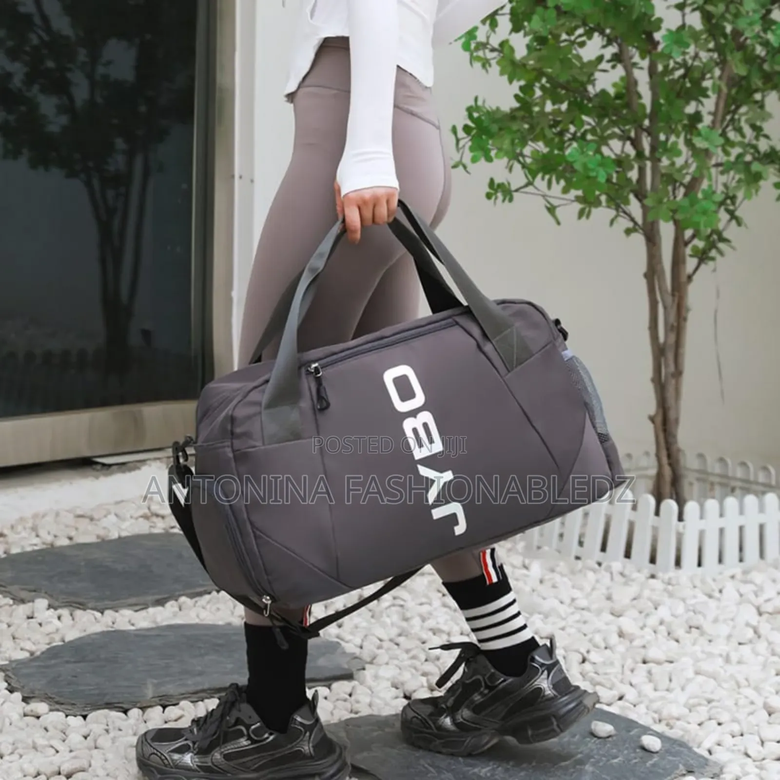 Travelling Bag/Luggage