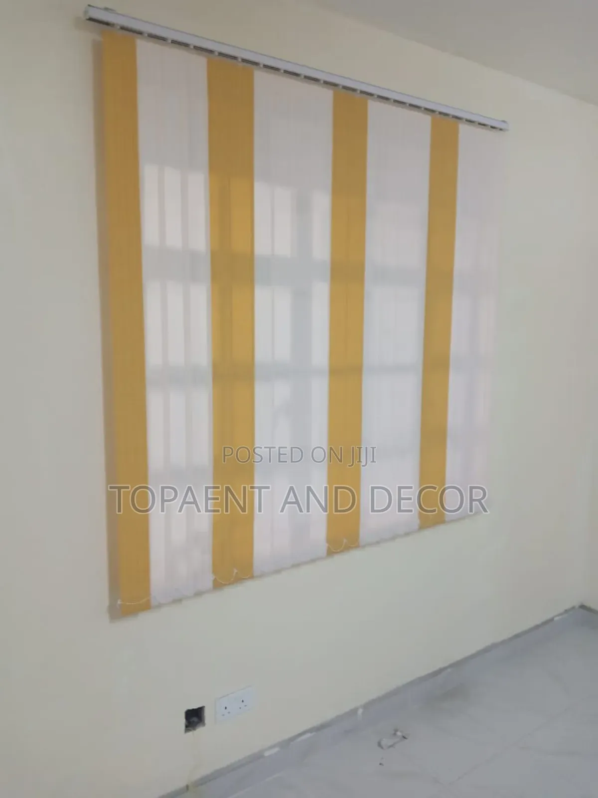 Beautiful Decorative Vertical Office Curtains