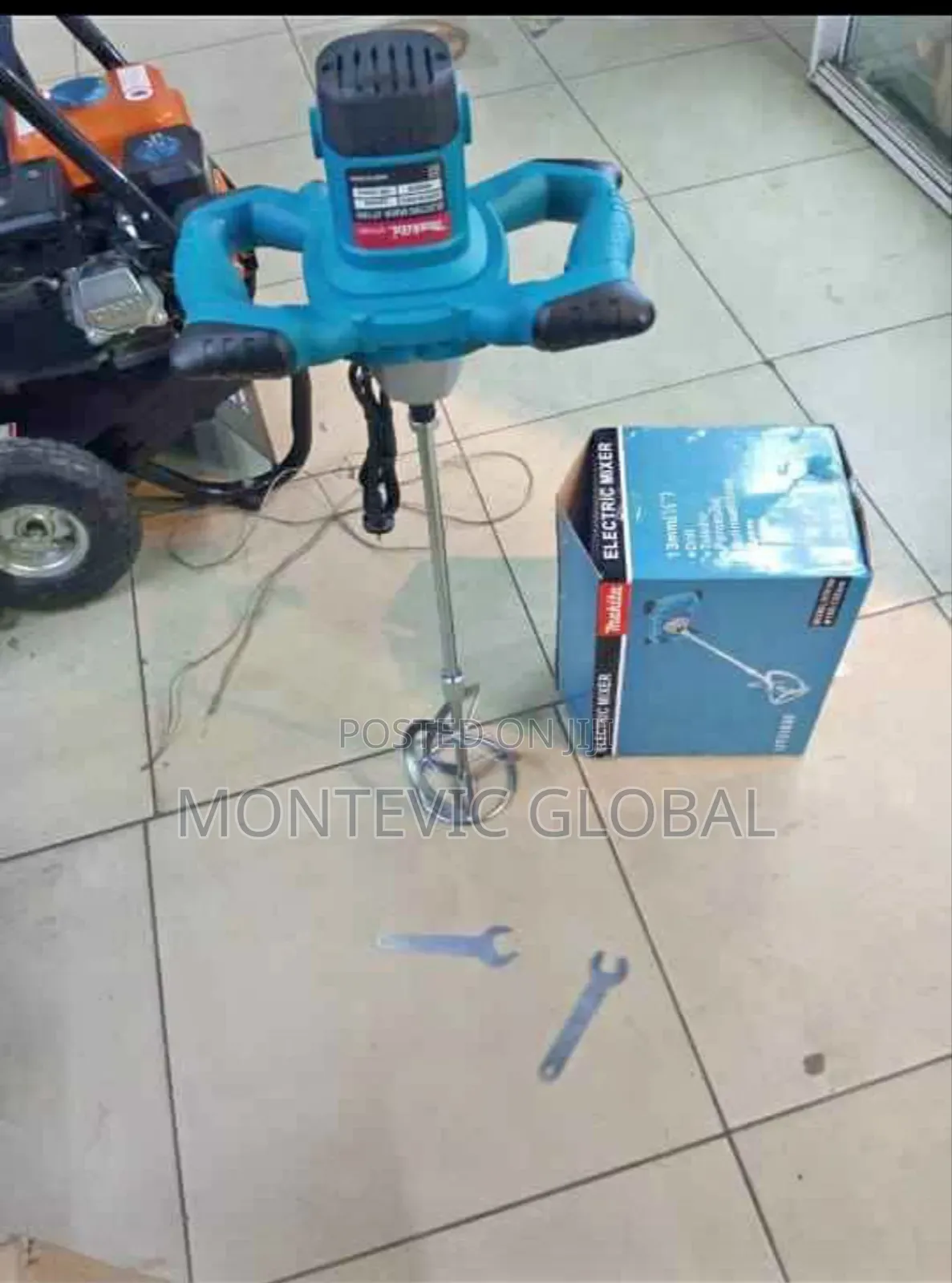 Makita Paint Mixer