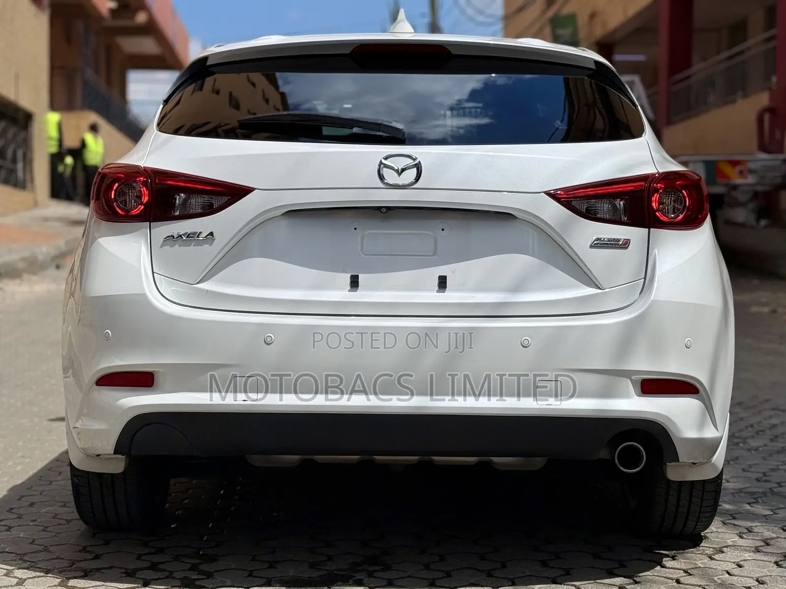 Mazda Axela 2018 Pearl
