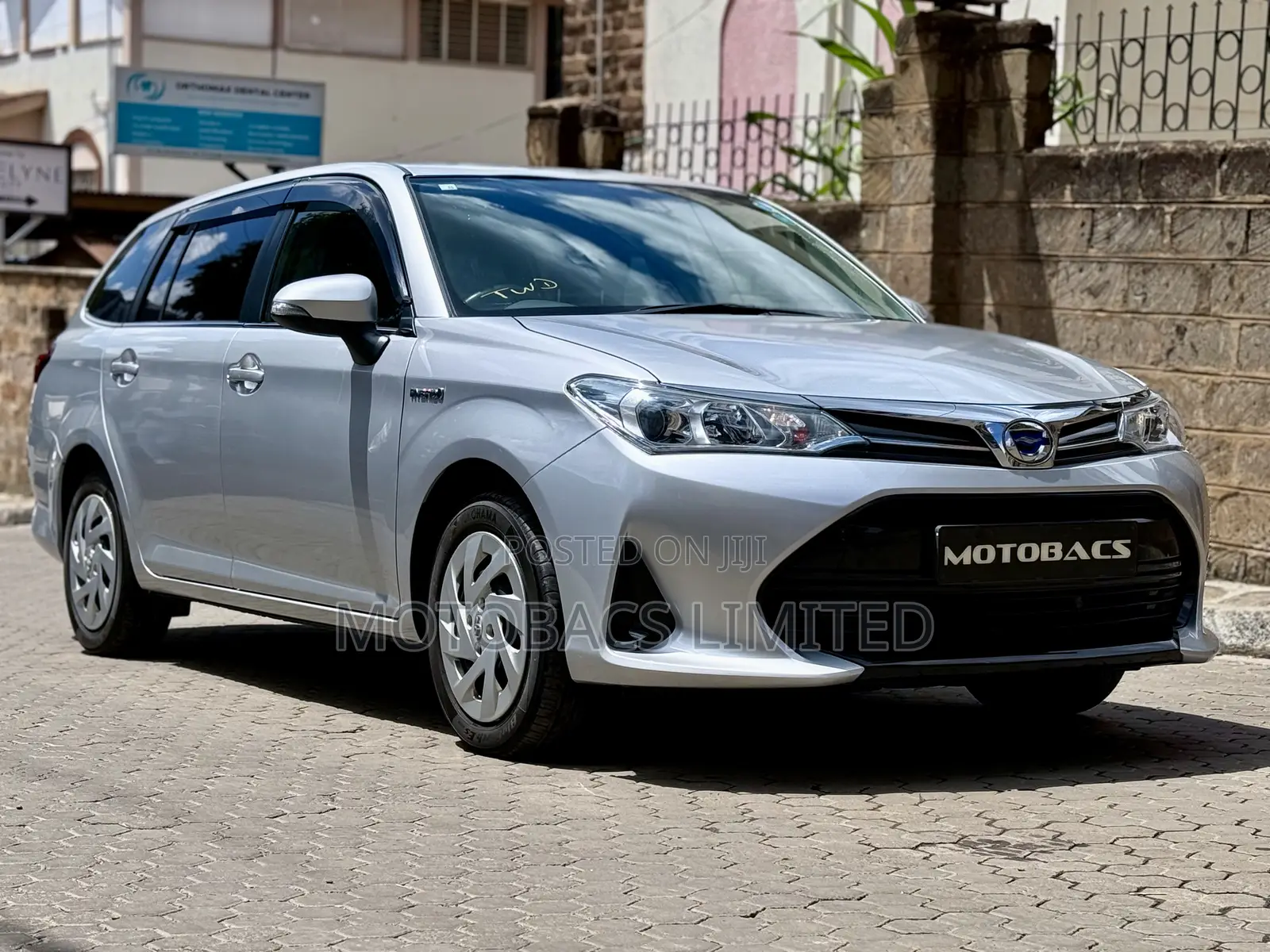 Toyota Corolla Fielder 1.5 Hybrid FWD 2018 Silver