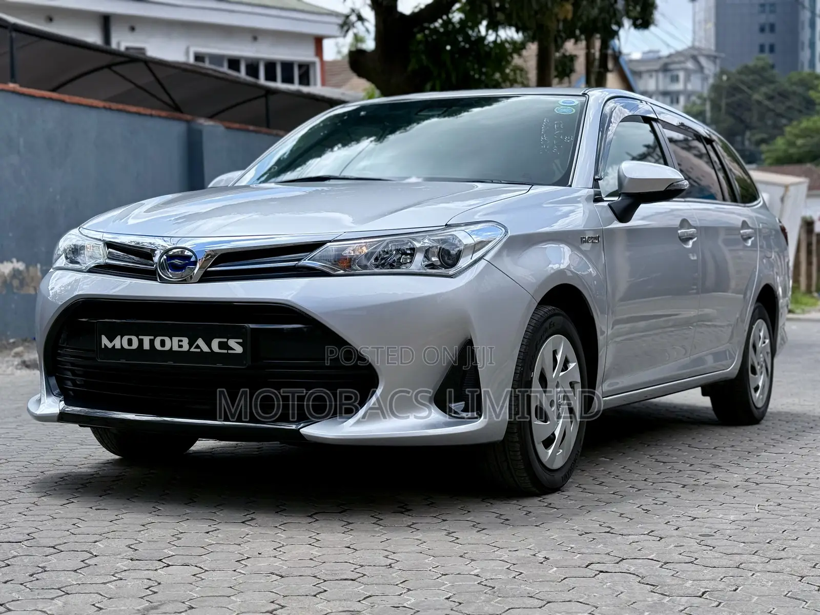 Toyota Corolla Fielder 1.5 Hybrid FWD 2018 Silver