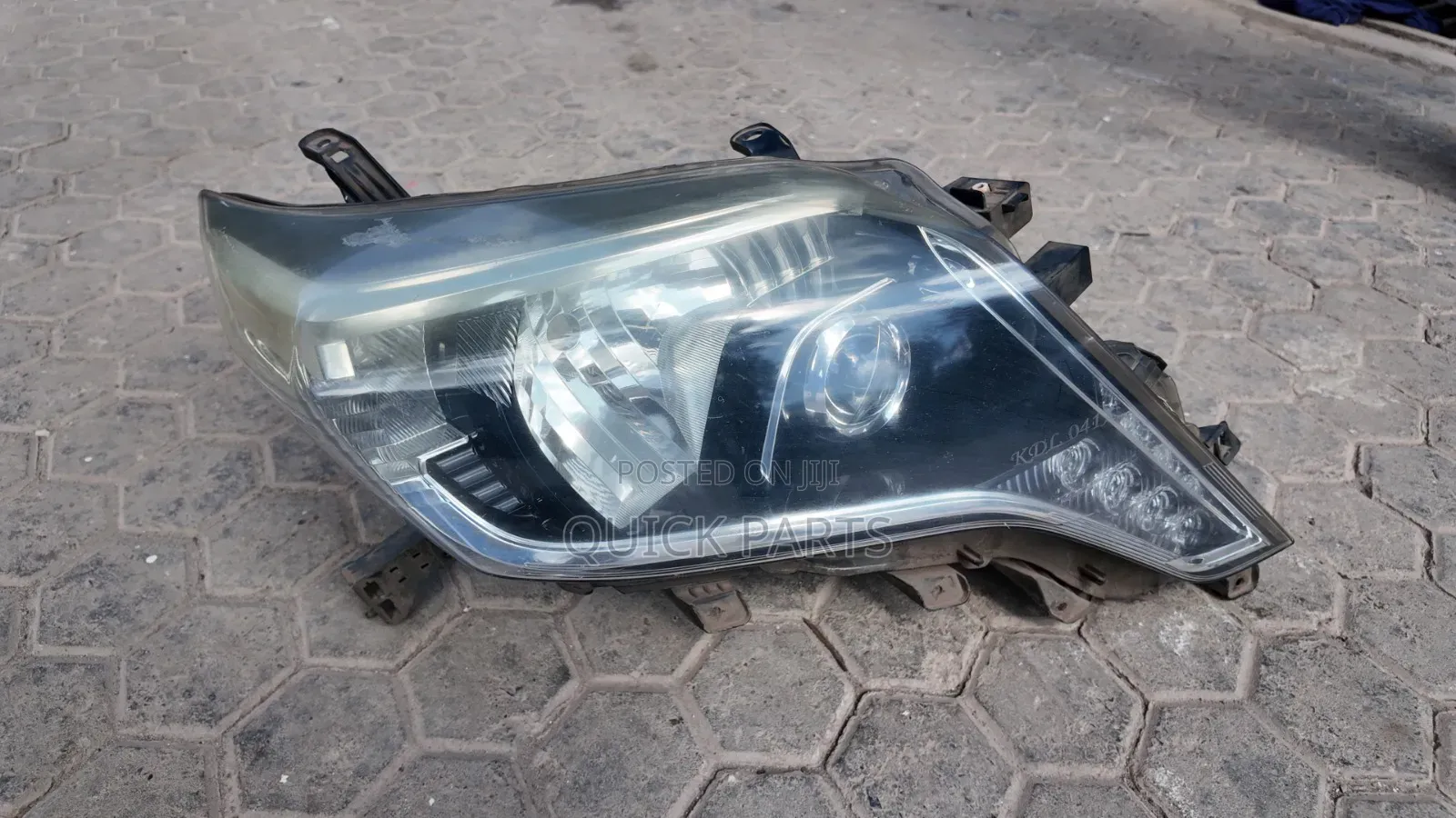 Toyota Prado 2014 RHS Headlight
