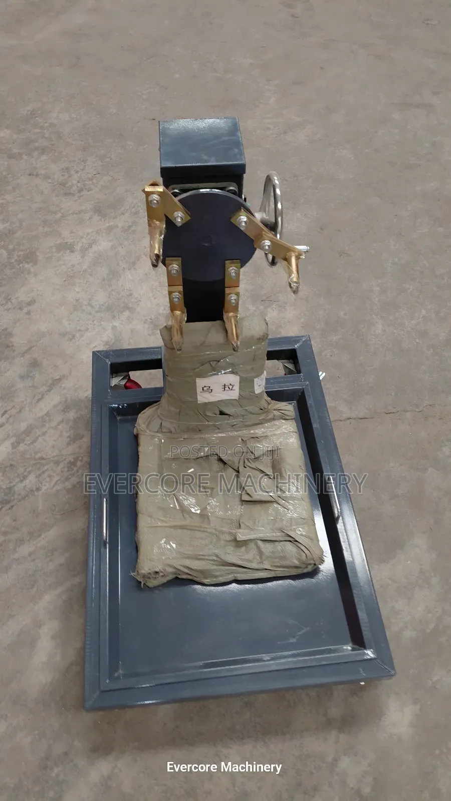 Heavy Duty Big Enline Rack/Stand Tool With Oil Box.