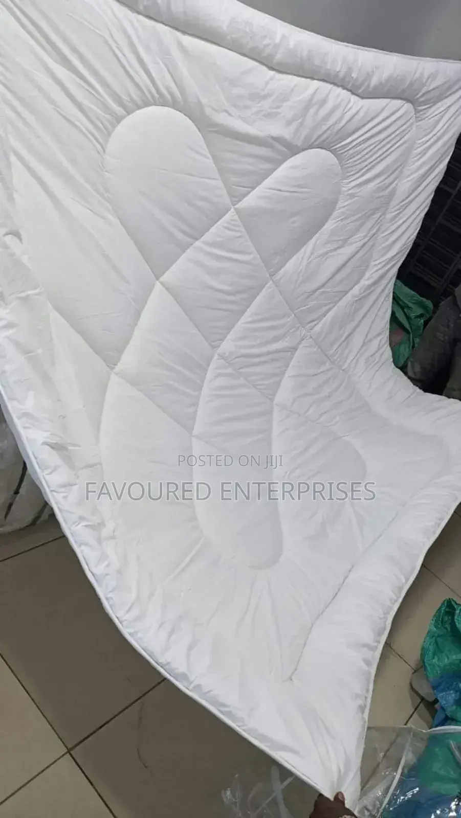 Binded Duvet Coloured Size: 6x7