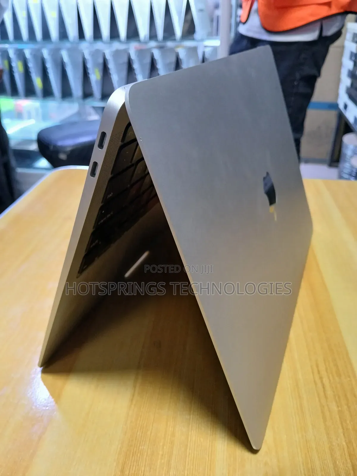 Laptop Apple MacBook Air 2020 8GB Intel Core i5 SSD 512GB