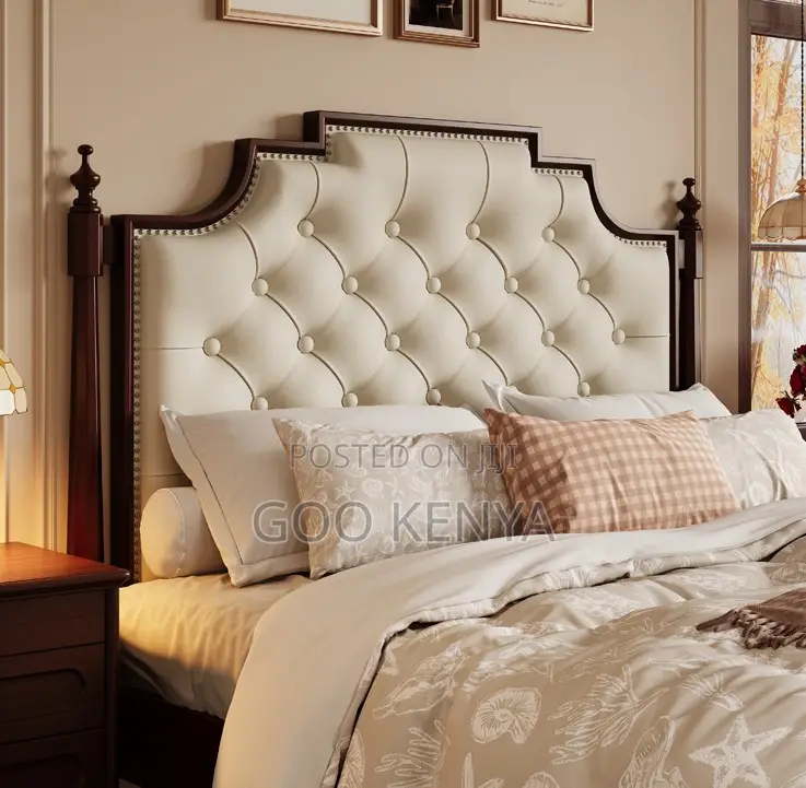Home Bed; American Vintage Button-Tufted Wooden Bed