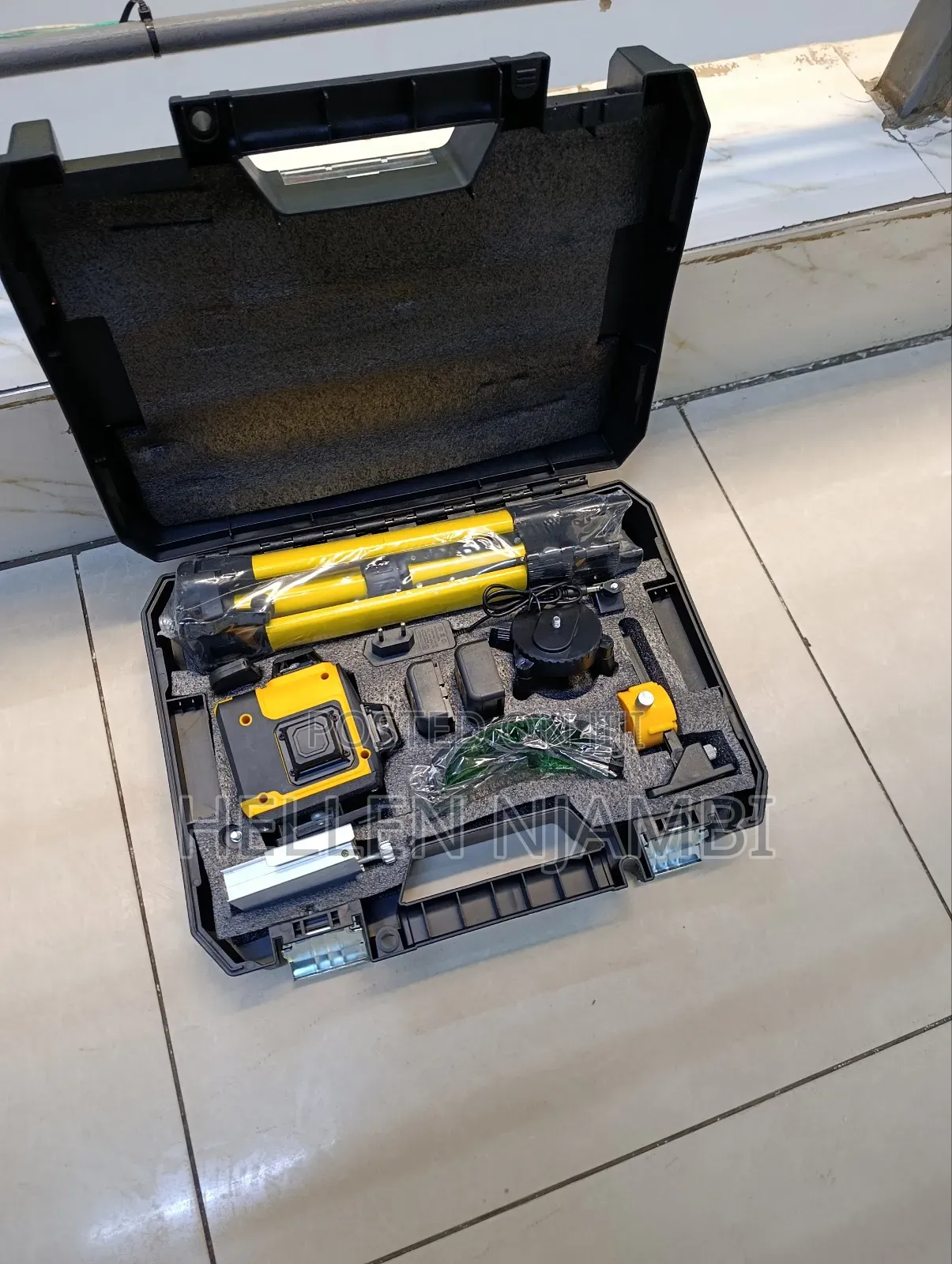 Dewalt Self-Leveling Laser Level 16lines With Stand