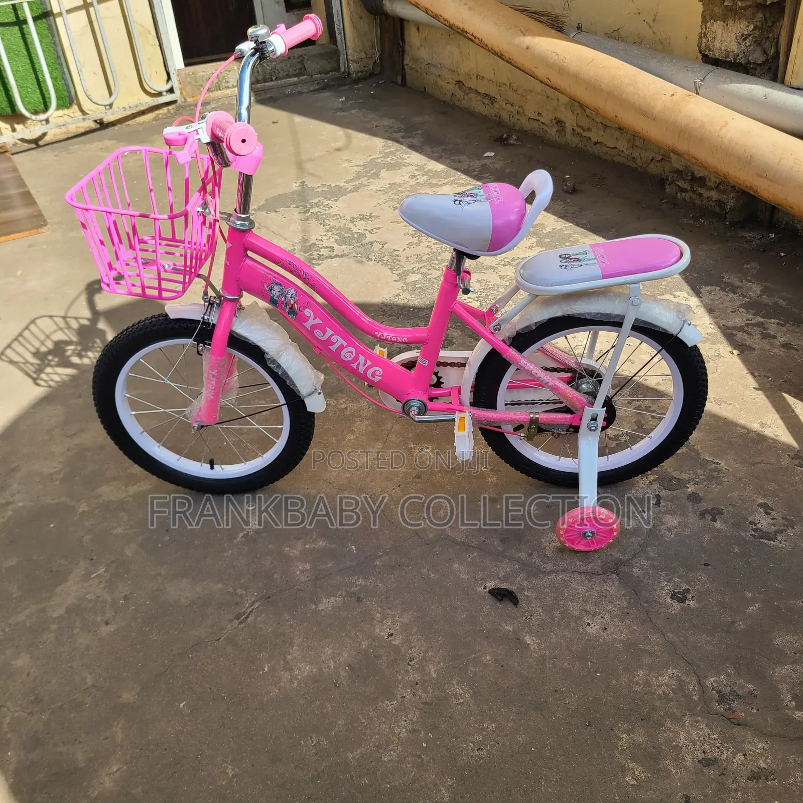 Girls Bike Size 16. Kids Bicycle With Training Wheels.