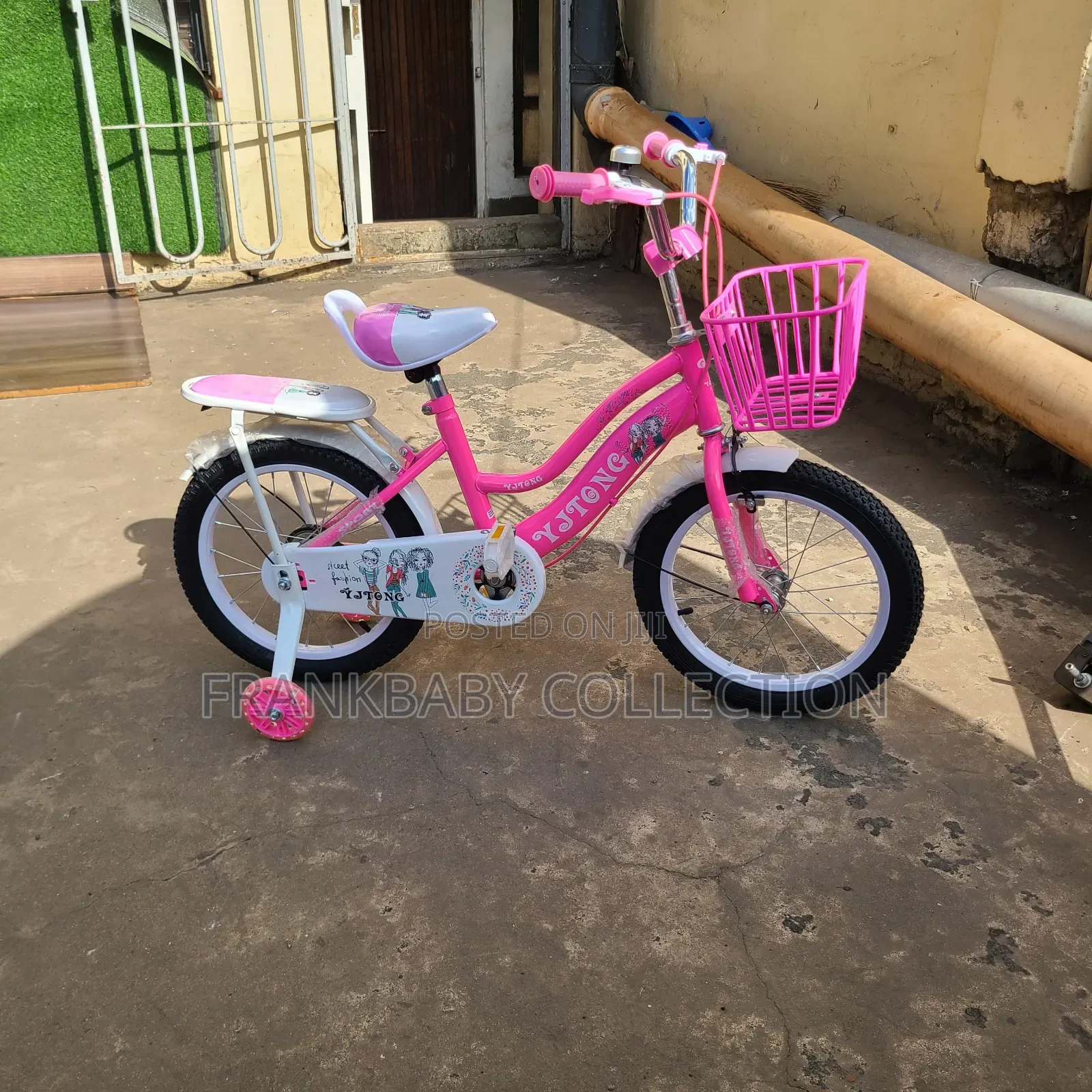 Girls Royals Bikes/-Princess Bicycle Size 16.