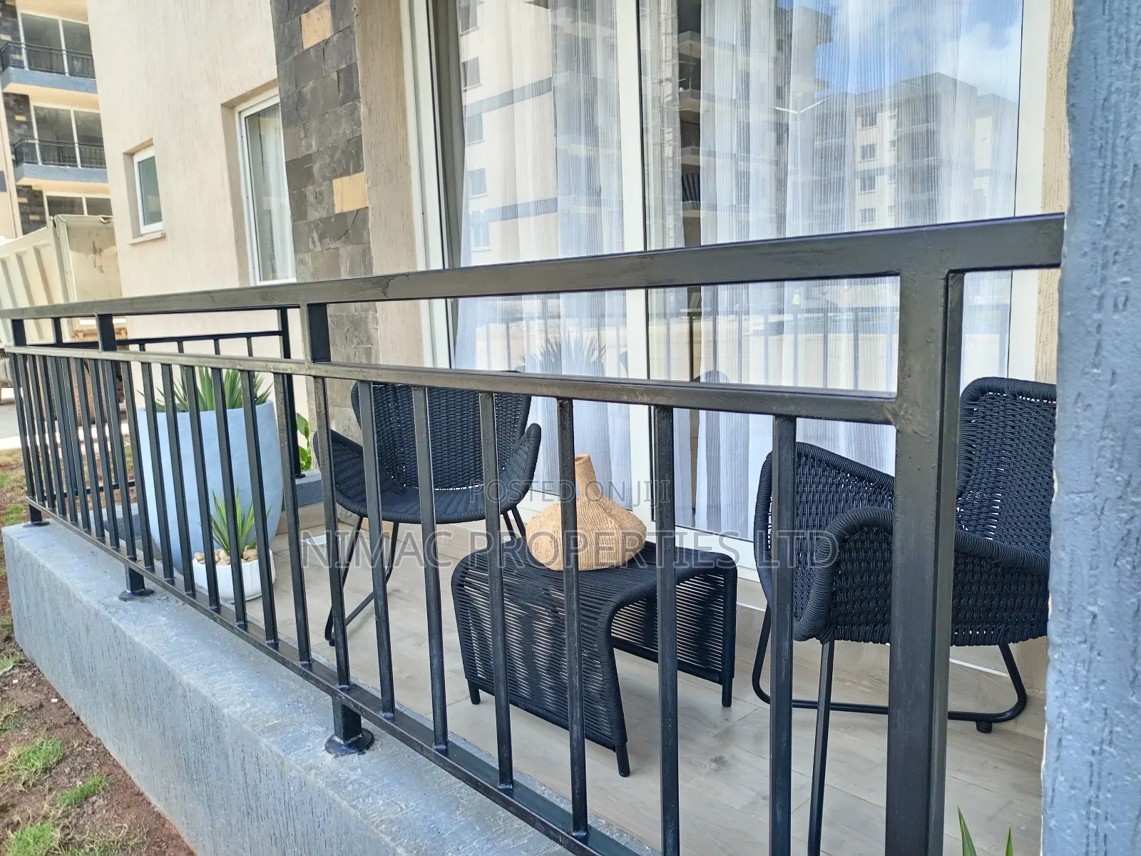 2bdrm Block of Flats in Sunpark Residence., Gateway Mall Area for sale