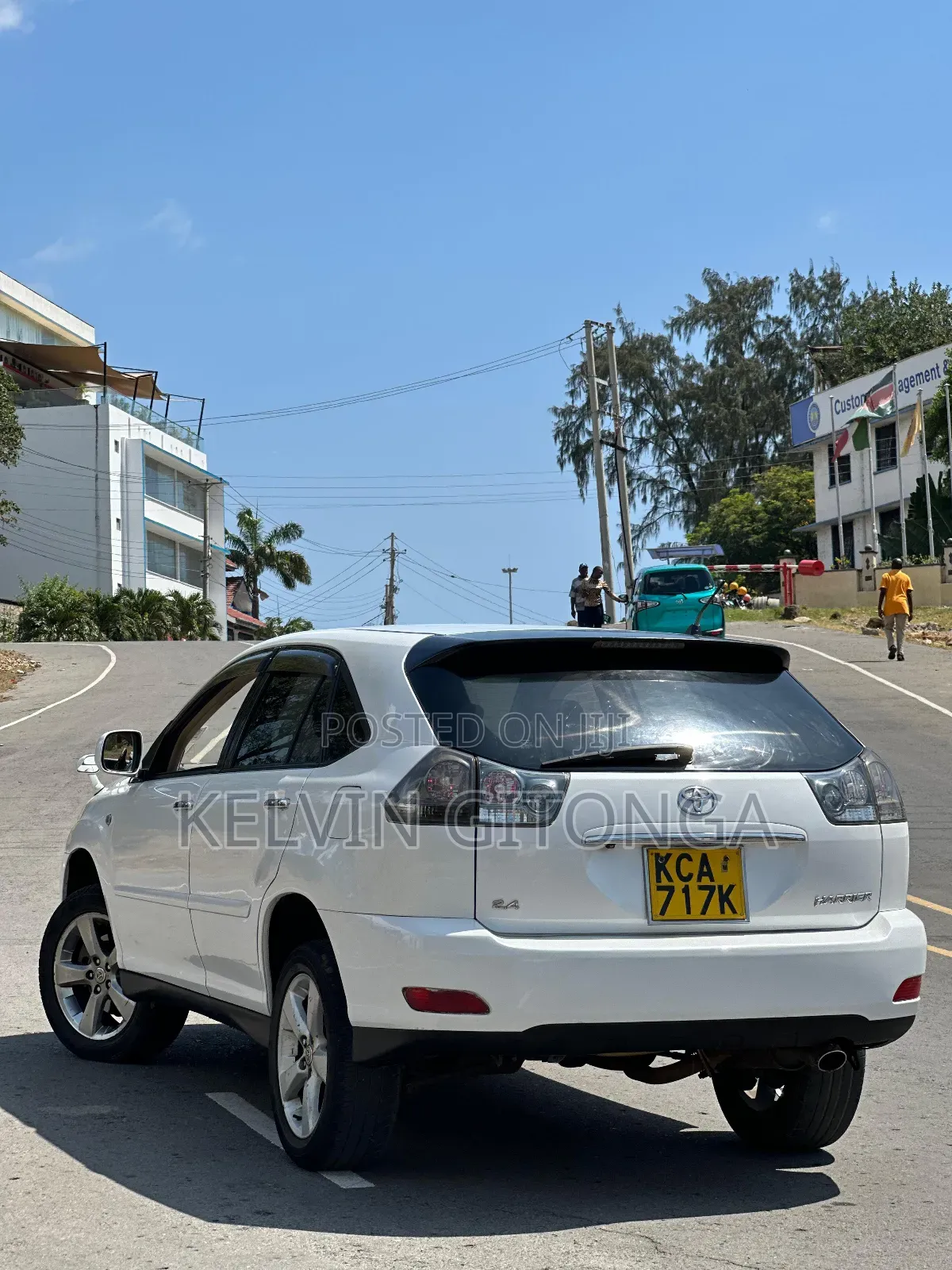 Toyota Harrier 2009 White