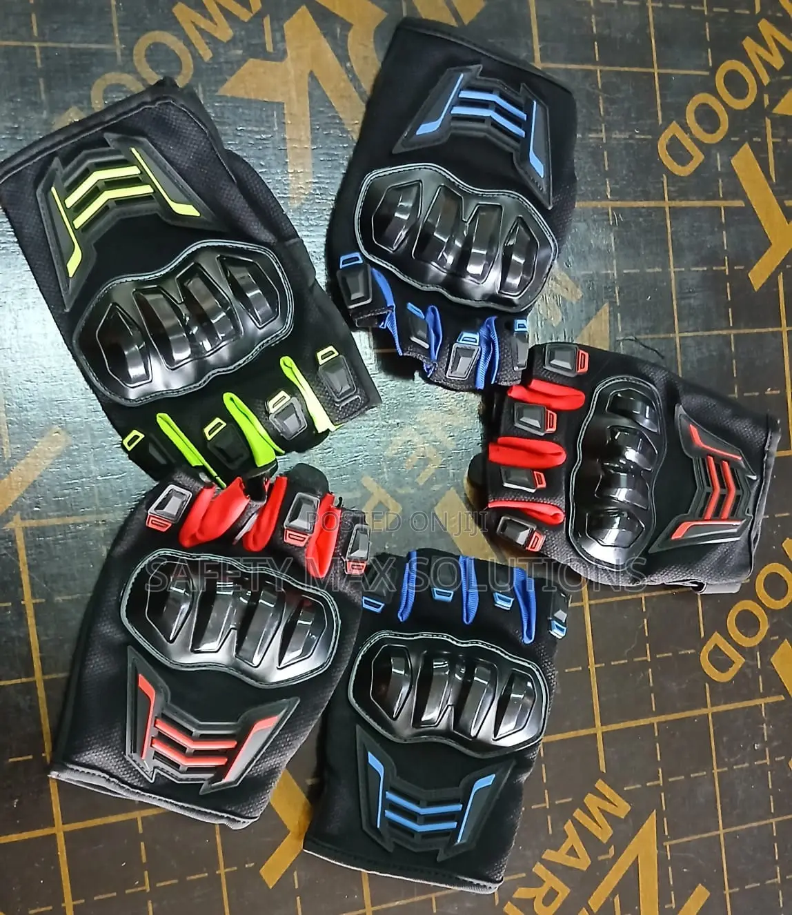 Half Gloves With Knuckles
