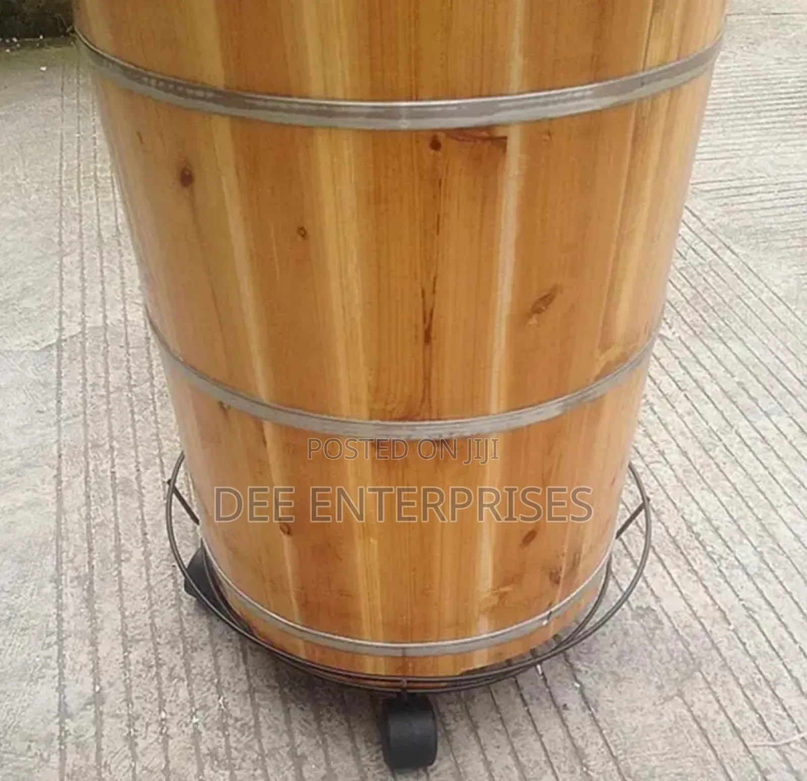 Heavy Duty Metallic Gas Cylinder Planter Movable Trolley With Wheels