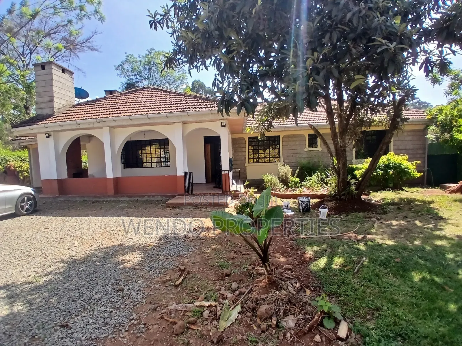 4bdrm Bungalow in Karen for rent