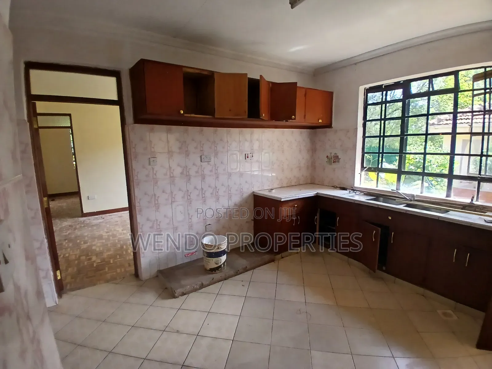 4bdrm Bungalow in Karen for rent