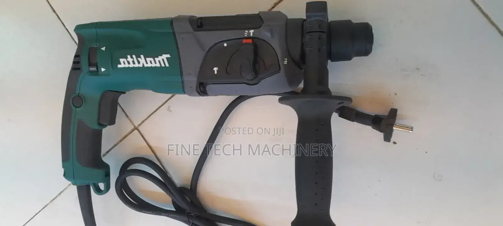 Makita Rotary Hammer Hr2460