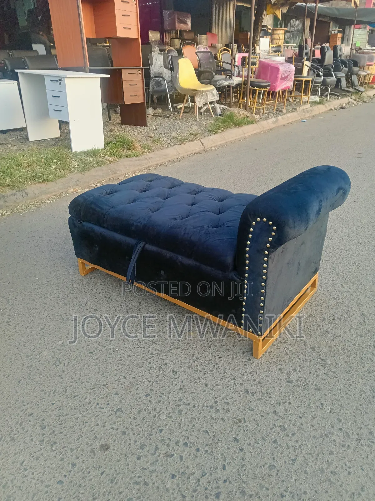 Ottoman or Waiting Seat With Storage Unit 
