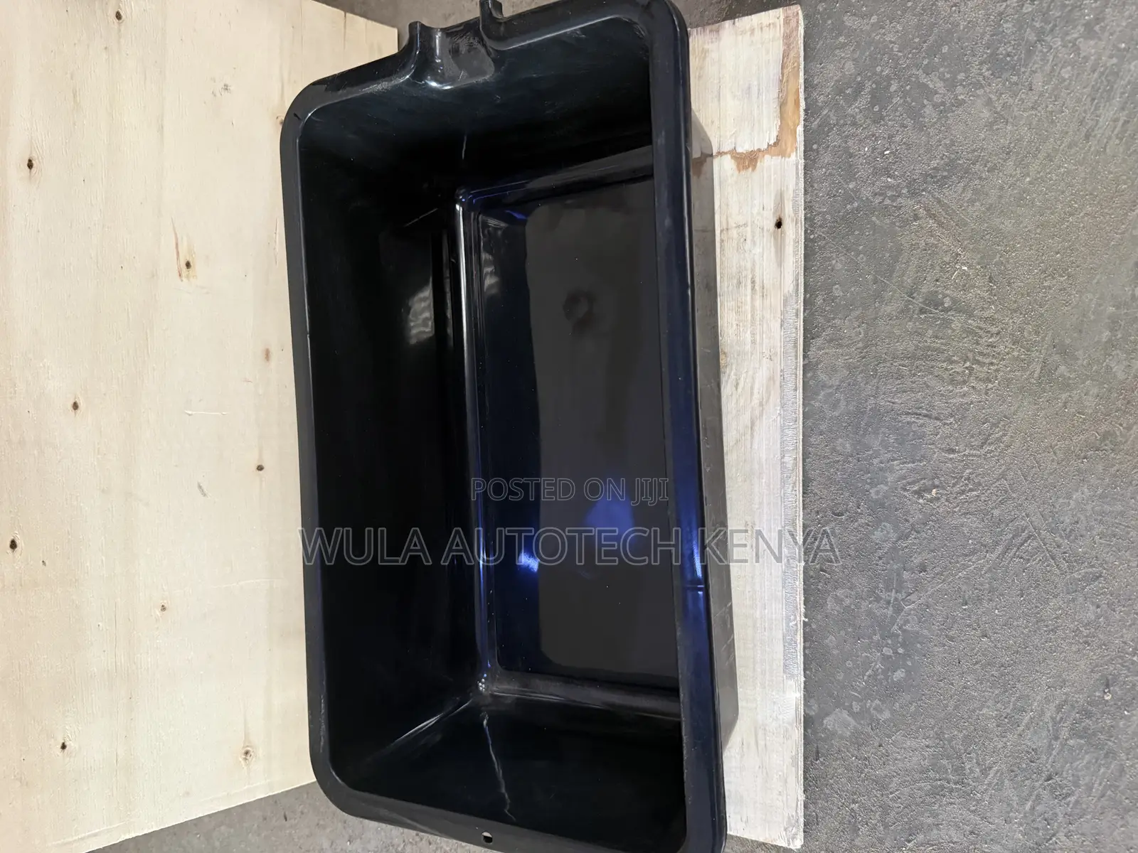Square Type Pan for Oil, Hydraulic Oil, and Kind of Fluids
