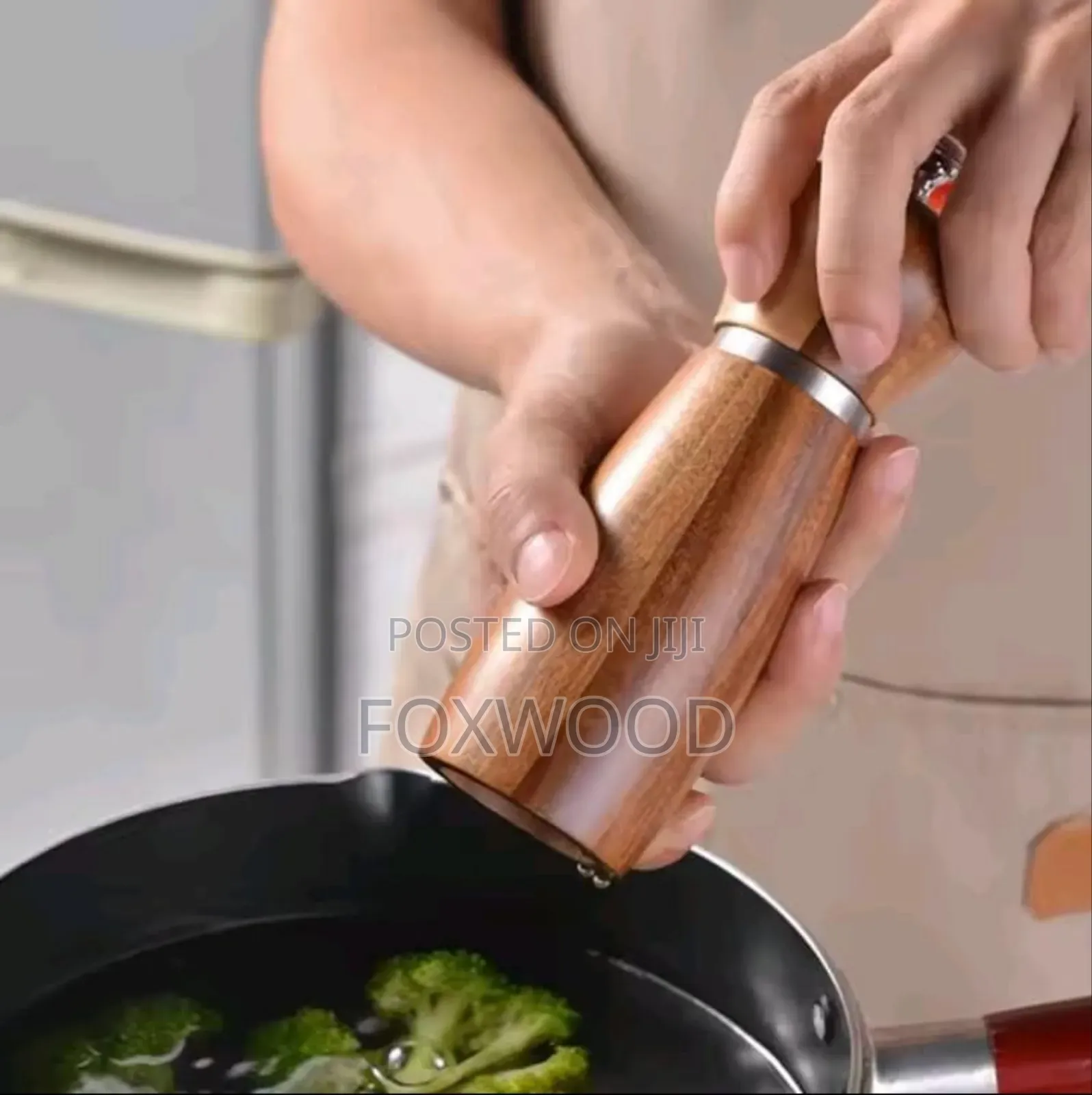 Wooden Portable Spice Pepper Grinder