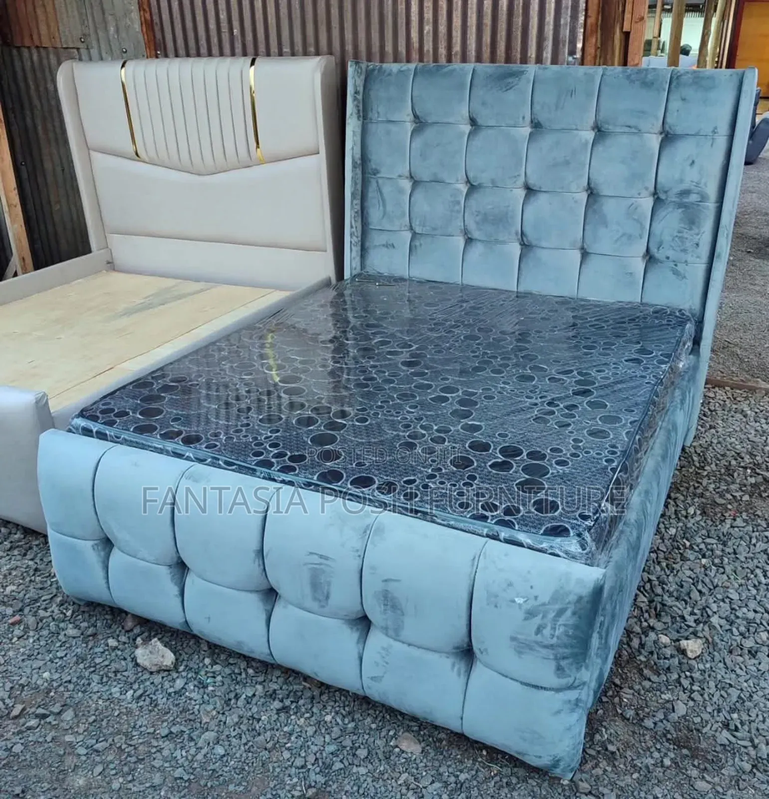 5x6 Light Blue Lux Tufted Chester Bed