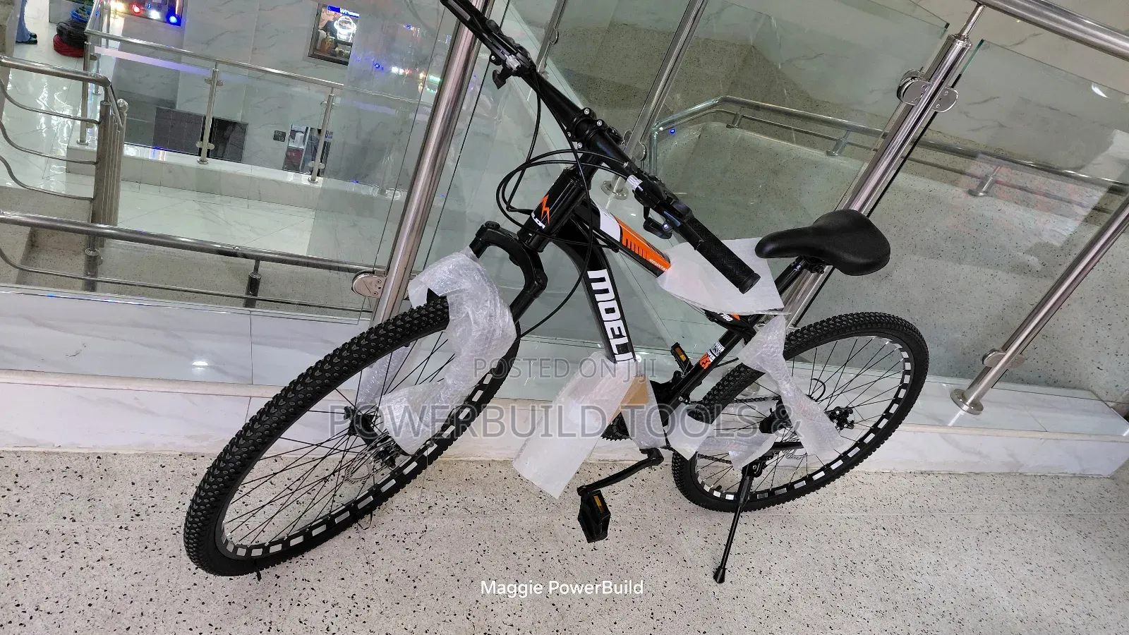 Size 26 Adult Mountain Bike Fully Geared With Shox