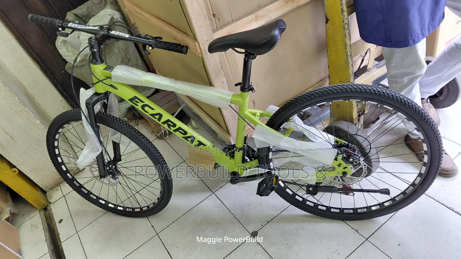 Ecarpat Mountain Bike Size 26 Adult Size