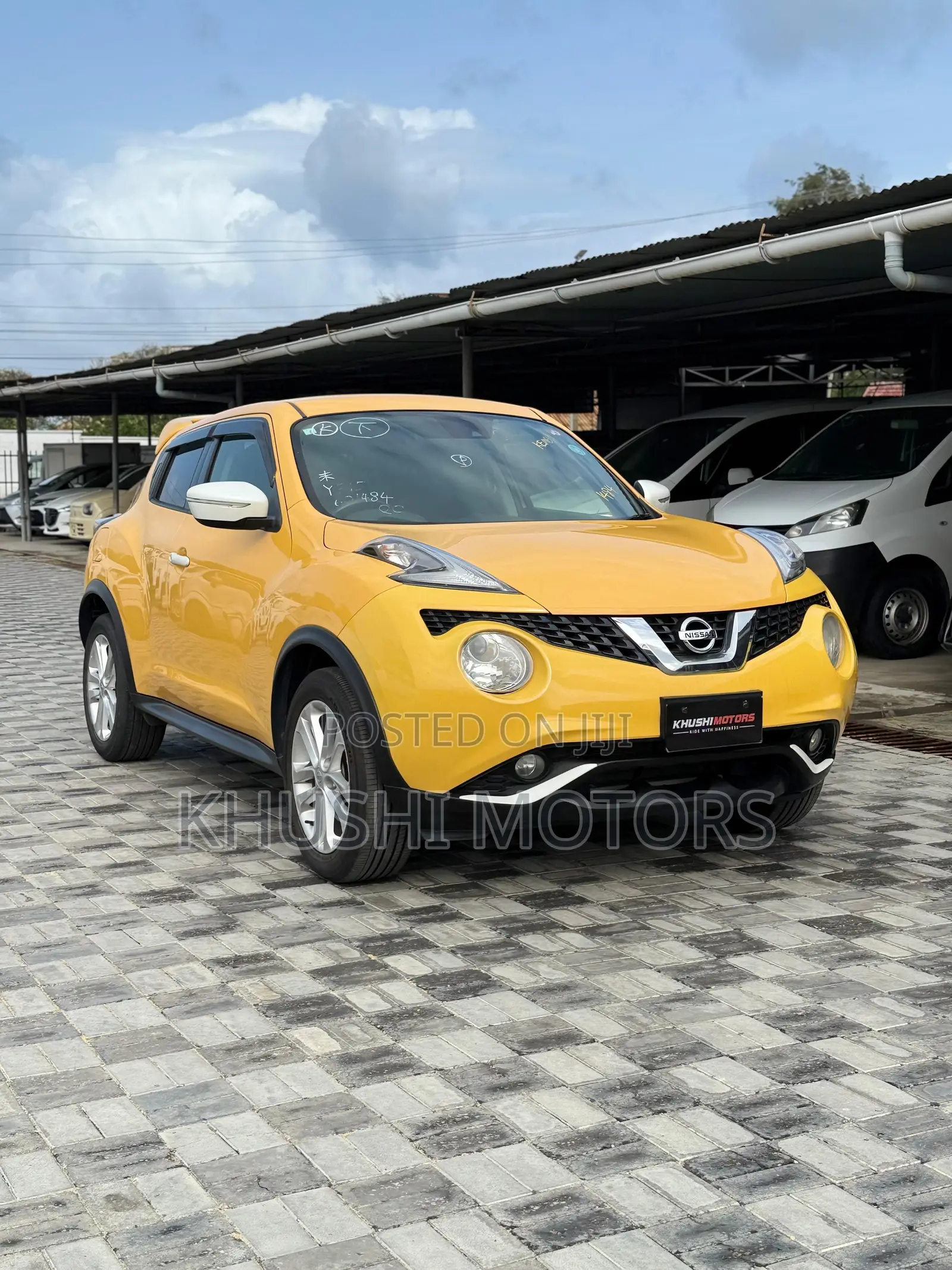 Nissan Juke 2018 Yellow