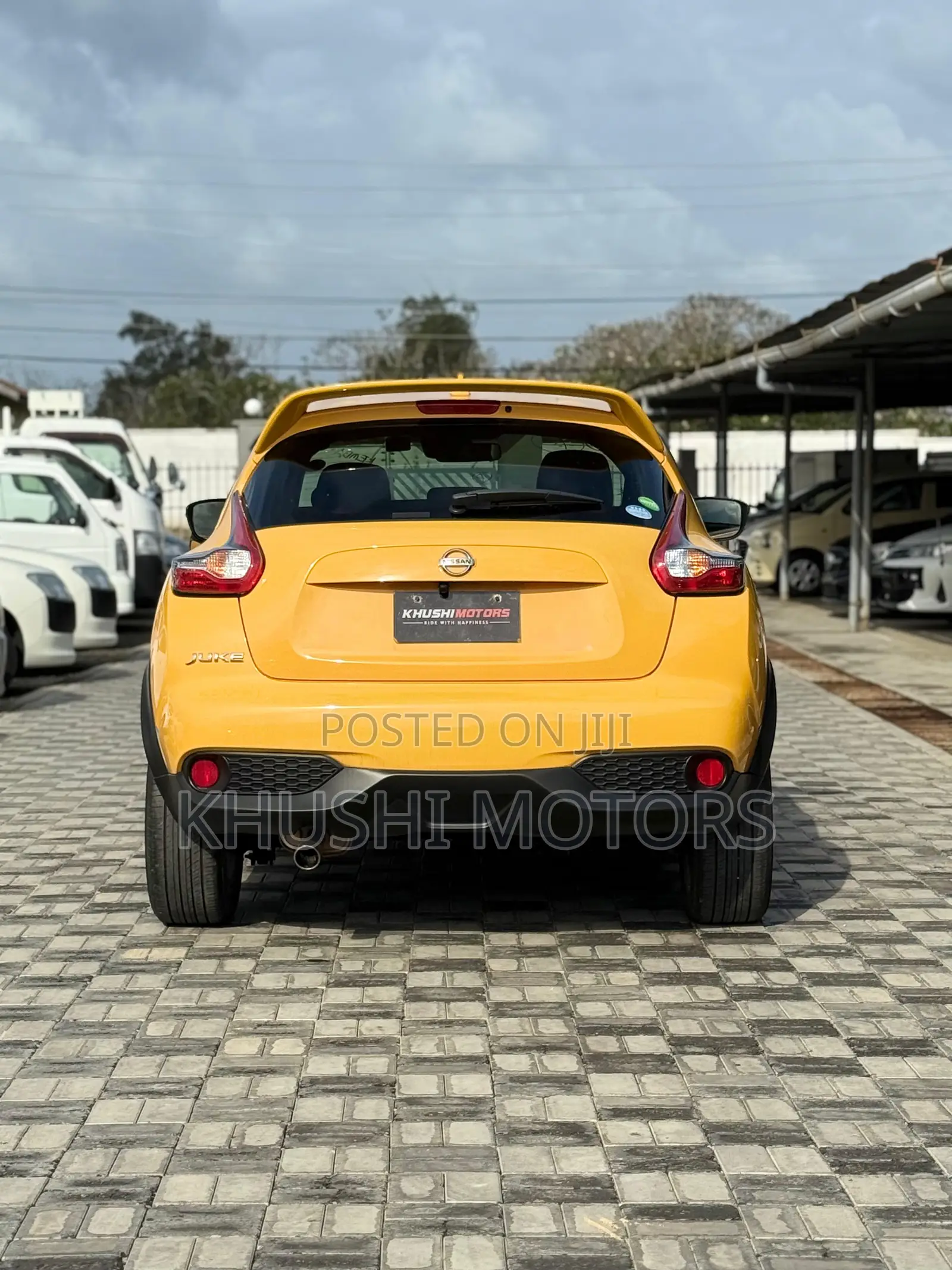 Nissan Juke 2018 Yellow