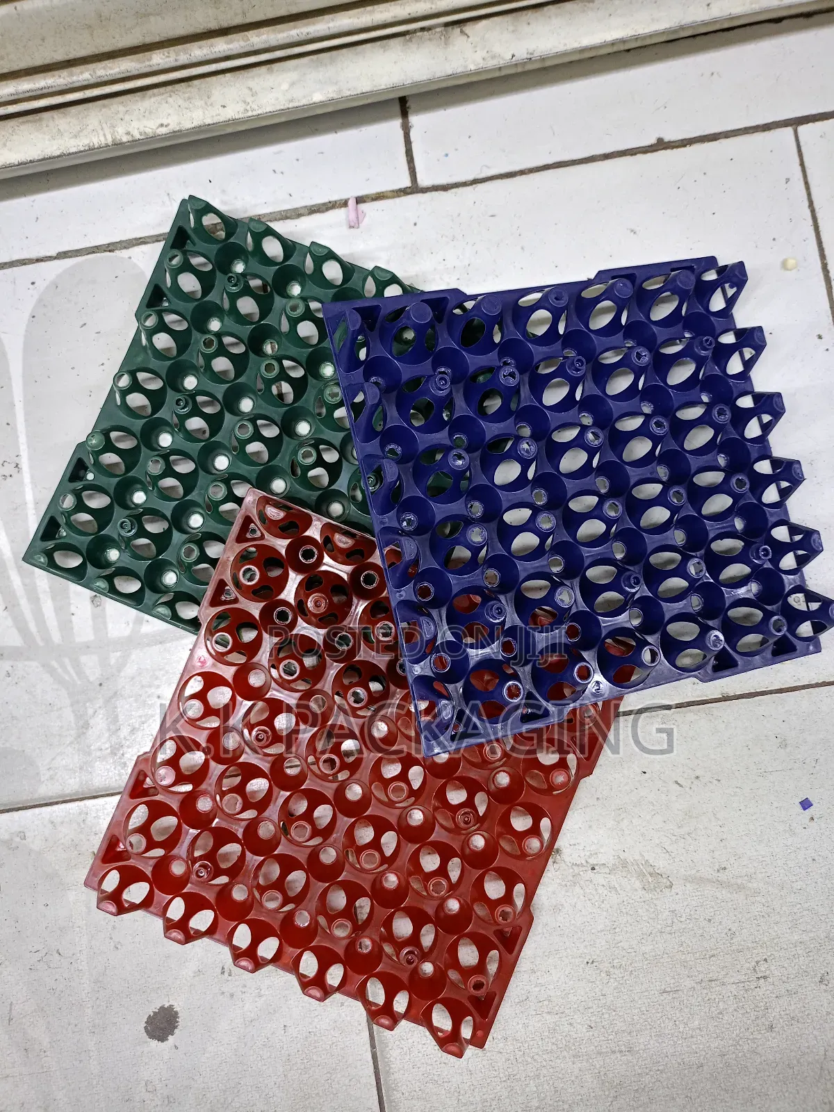 Trays Square Type Available