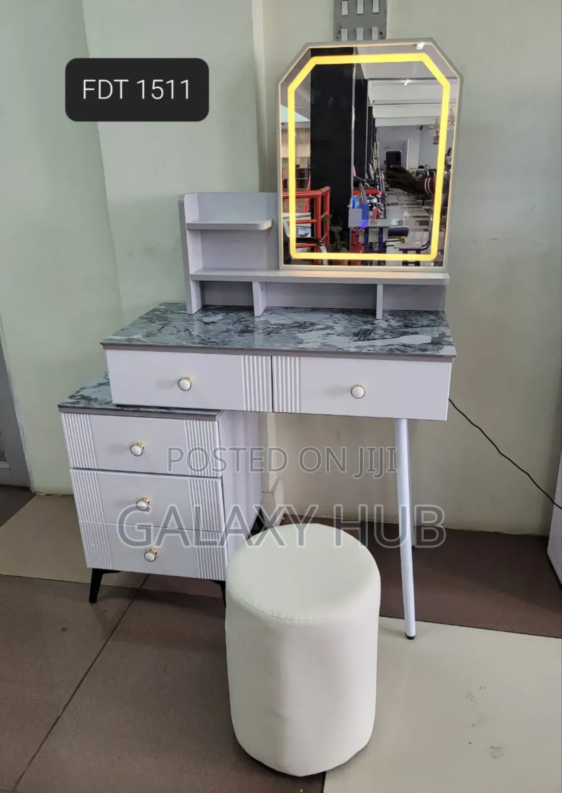 Modern Executive  Big Dressing Table With Sliding Mirror