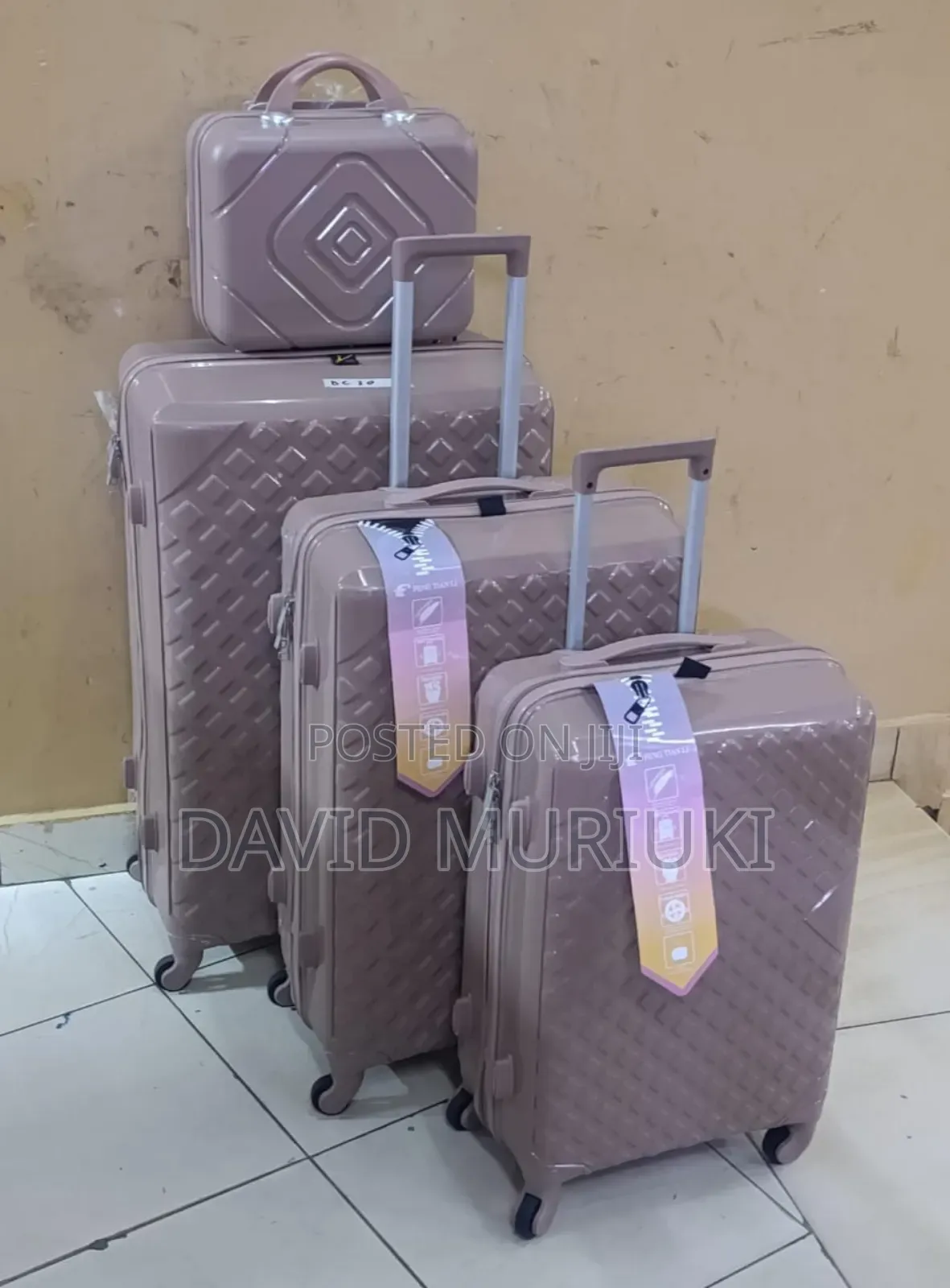 Luxurious Unbreakable Suitcase