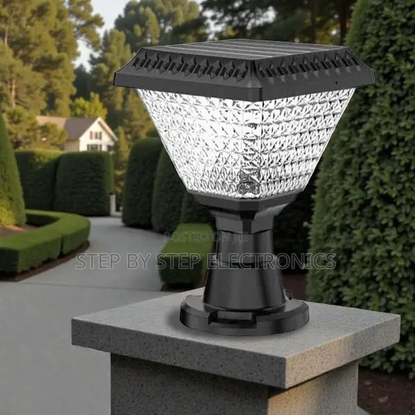 Solar Garden Pillar Gate Light Dusk to Dawn Multi-Color Outdoor Lamp