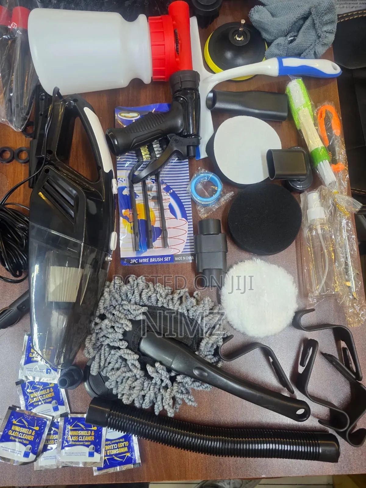 Car Detailing Brush Set With Vacuum
