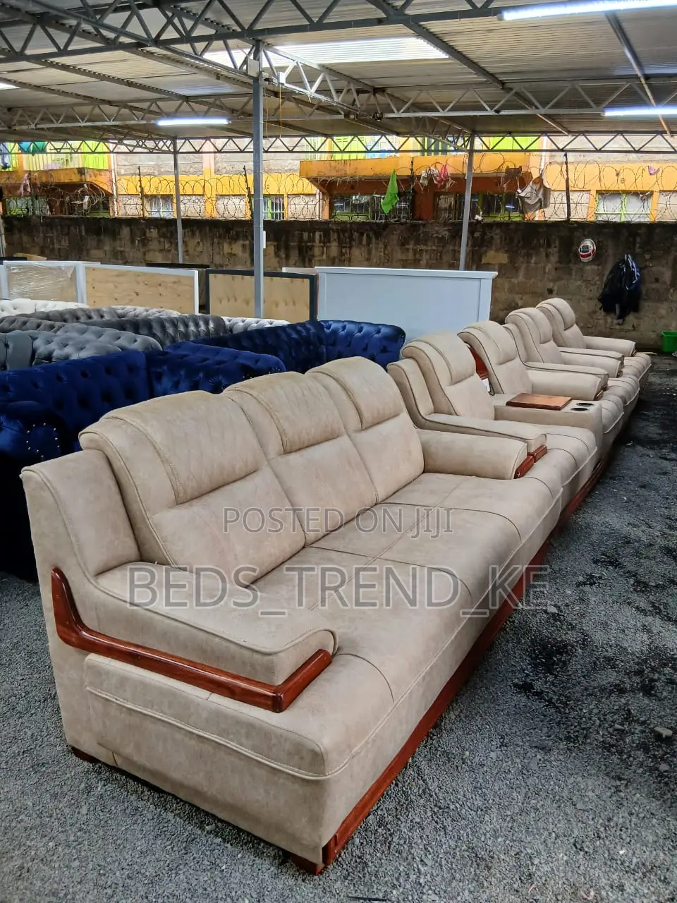 Fine Modern 7 Seater Semi Recliner Sofa 3,2,1,1