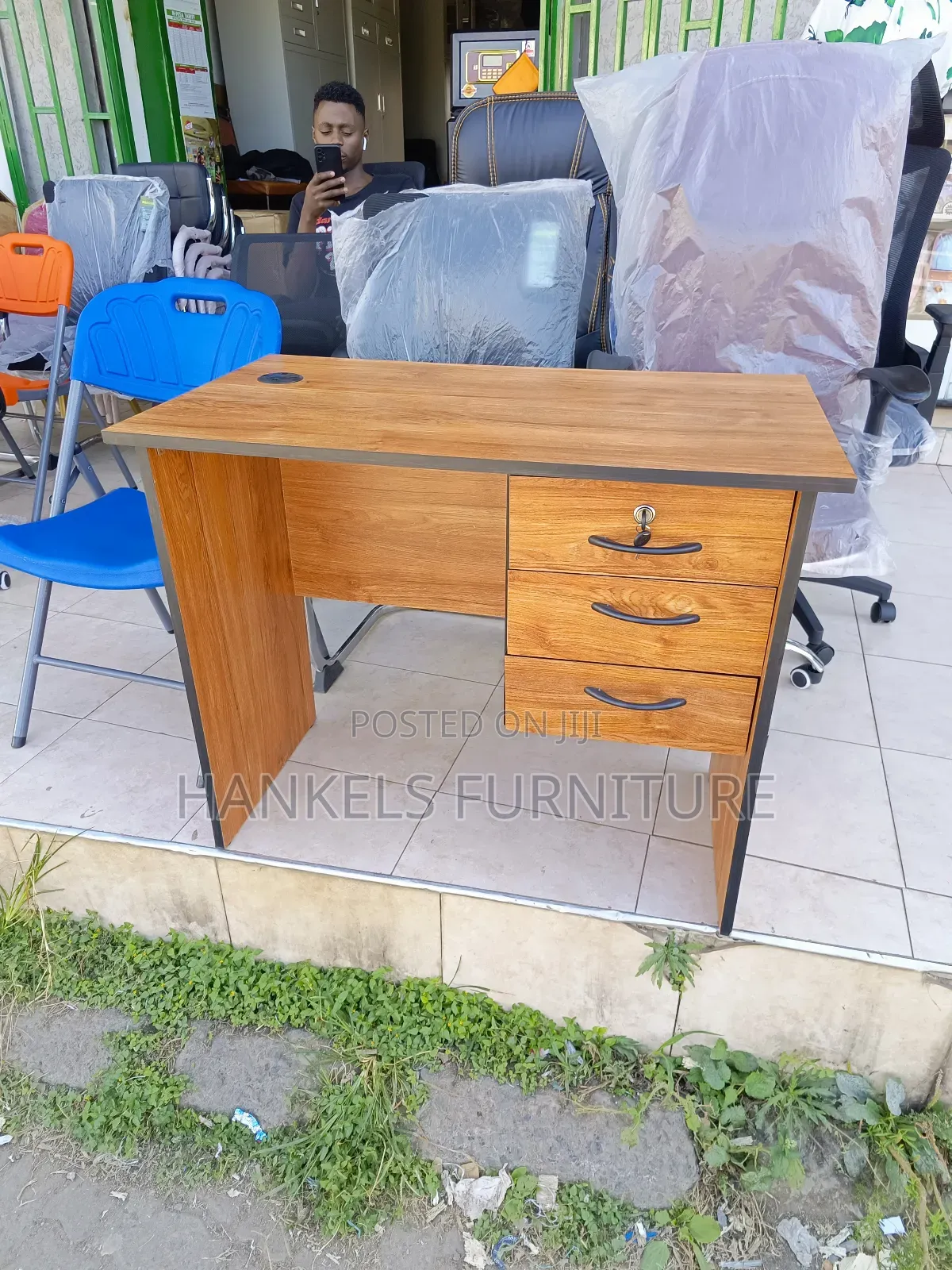 Classic Study Desk for Comfortable Learning