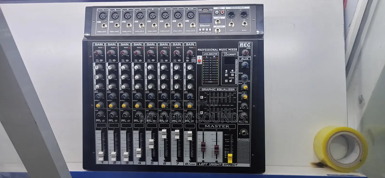 Yamaha 8 Channel Mixer