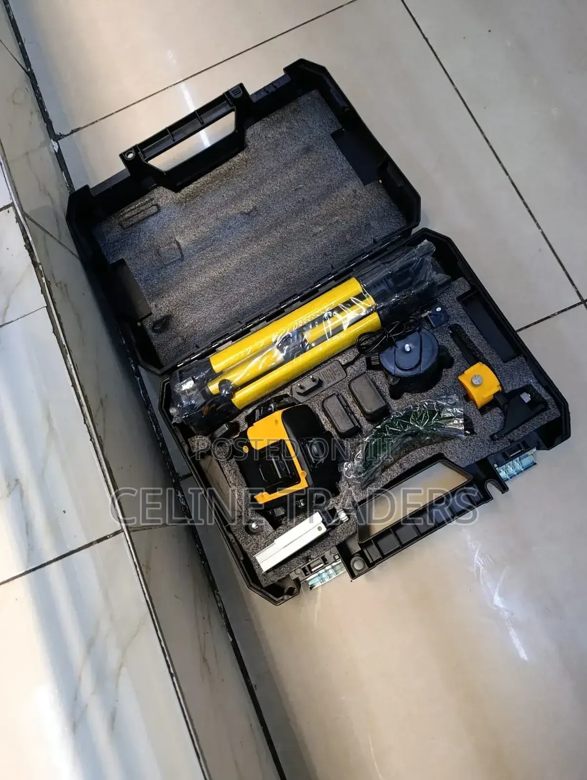 Dewalt 16lines Laser Level With Tripod Stand