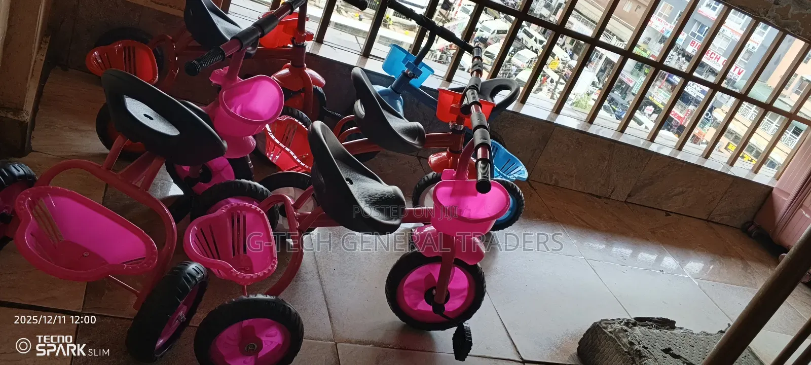 Tricycle Multicolored For Kids(Available In Pink,Blue,Red)