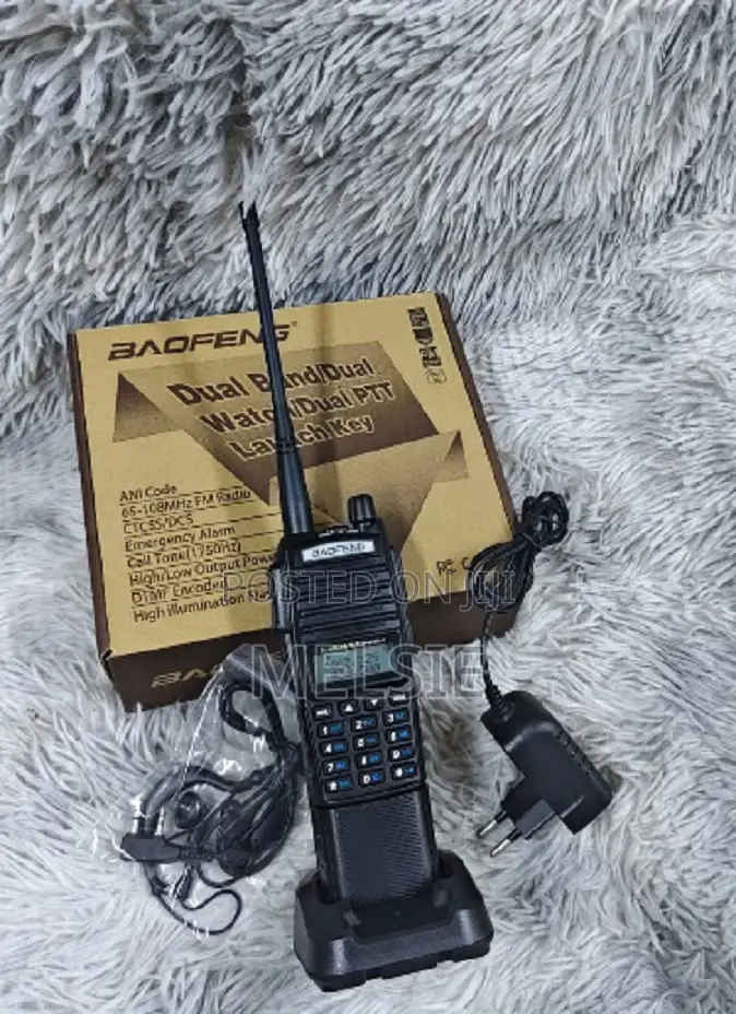 Baofeng Uv-82 Dual-Band Walkie Talkie High-Powered Two-Way Radio