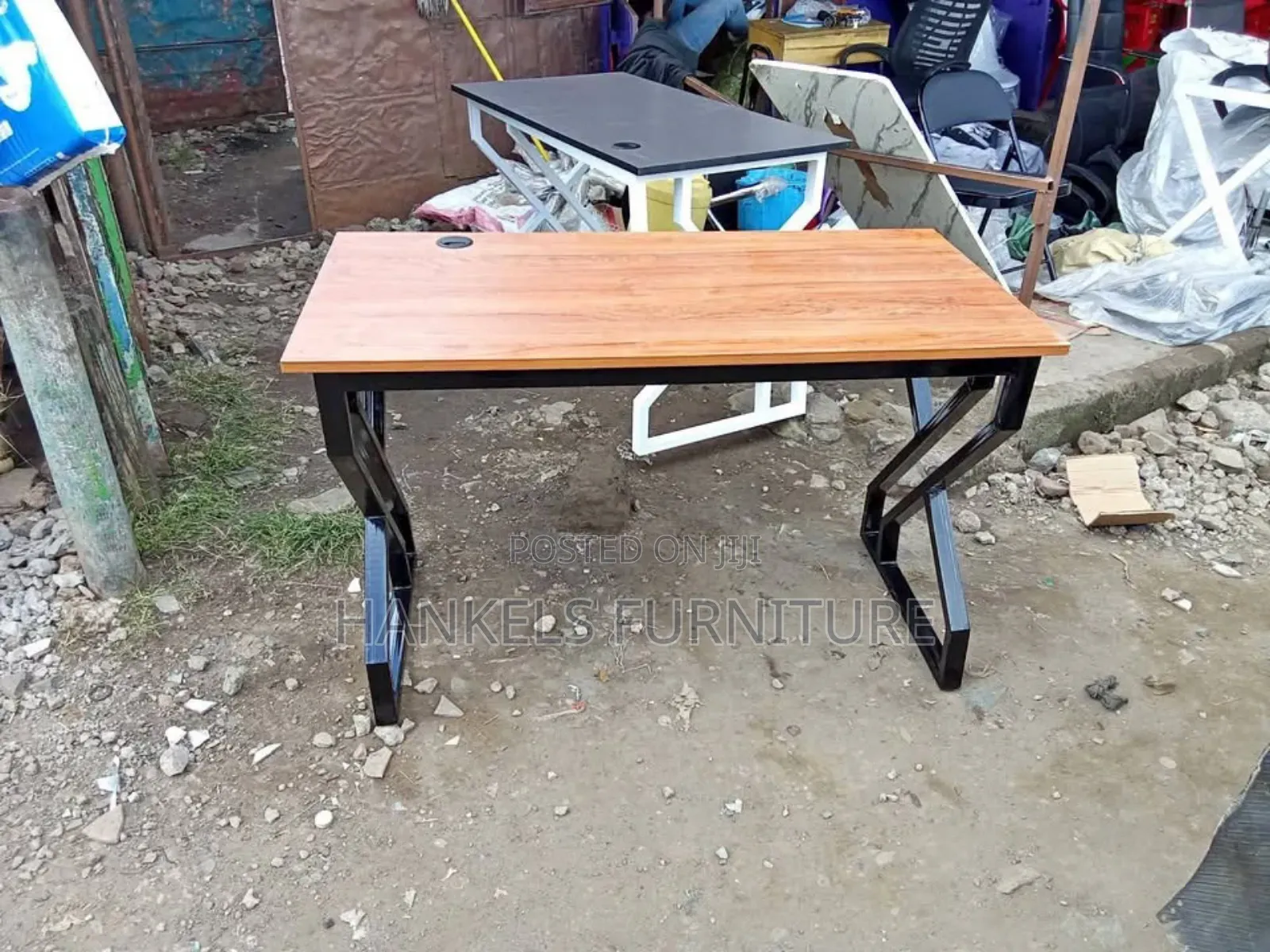 Steel Frame Office Desk – Long-Lasting Performance